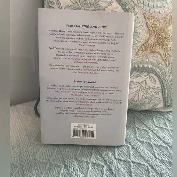 Landslide : “The Final Days of the Trump Presidency” by Michael Wolff (2021) - Picture 3 of 6